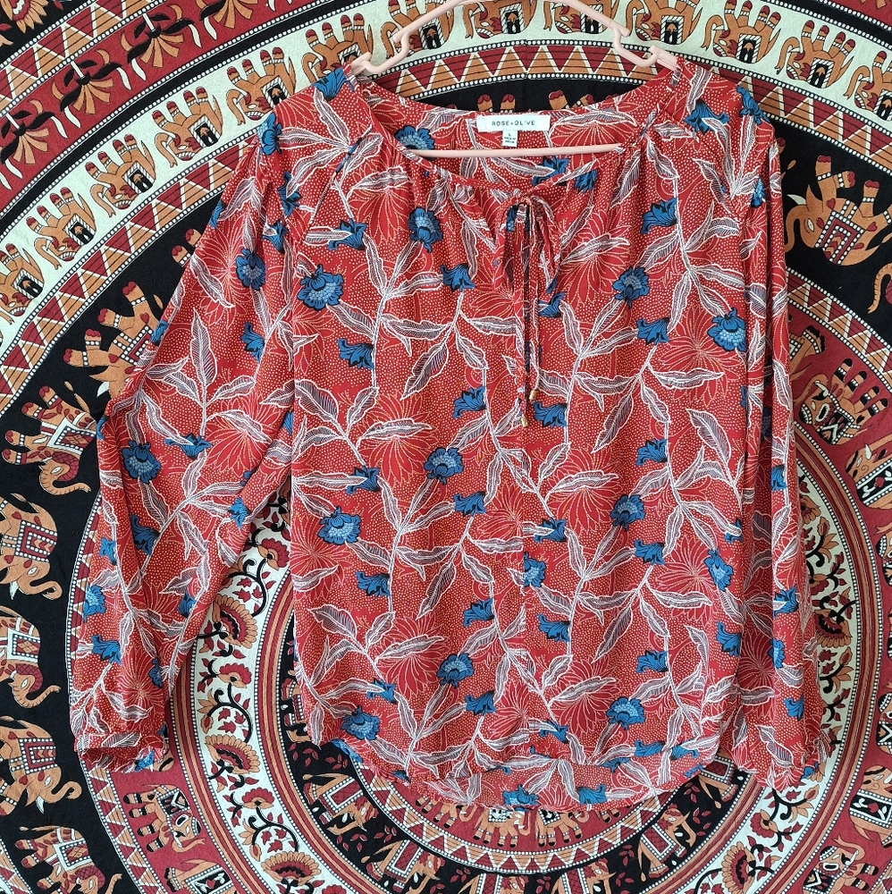 Rose+Olive Size Large Bright Red Airy Lightweight Floral Blouse